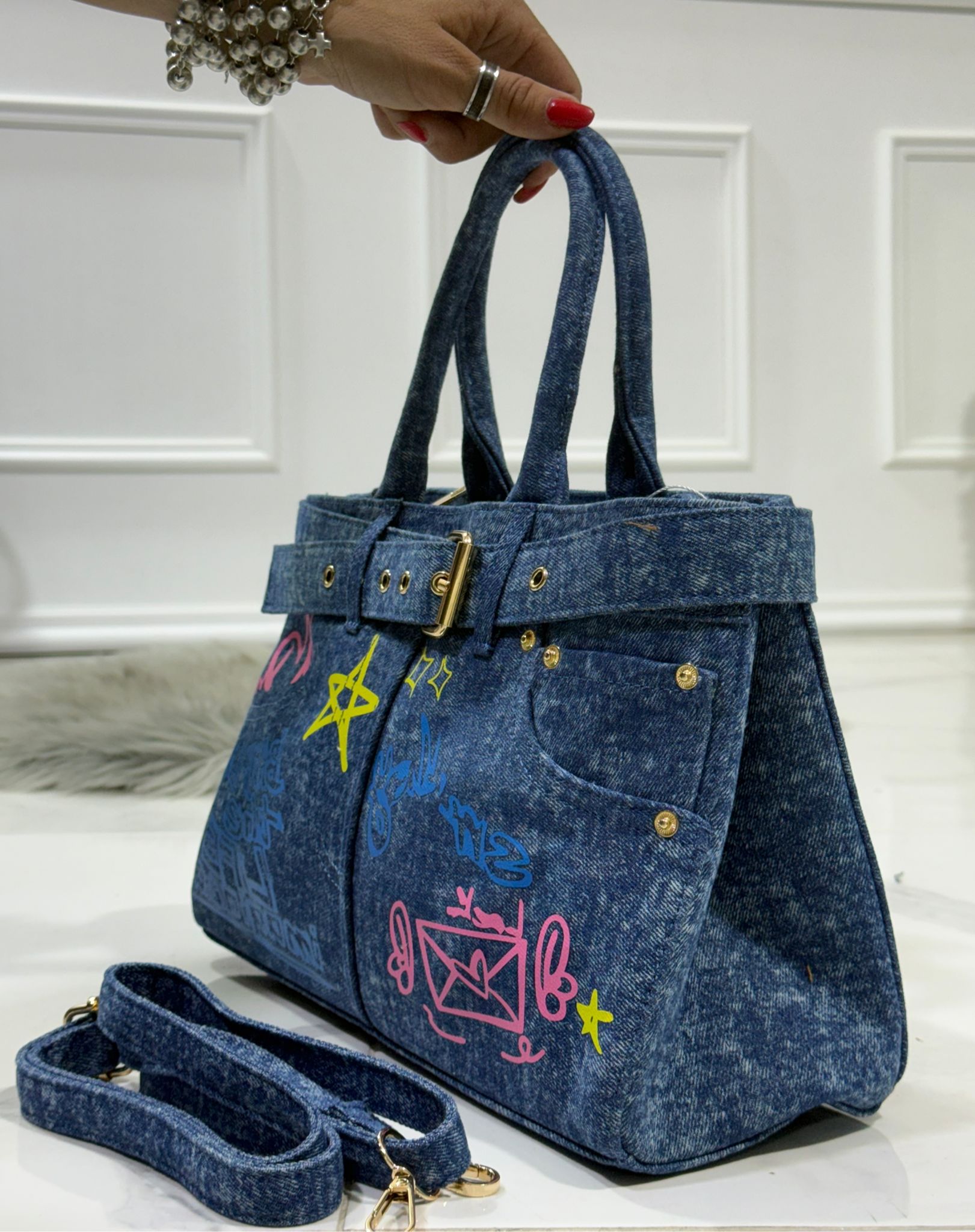 Amanda Blue - Borsa