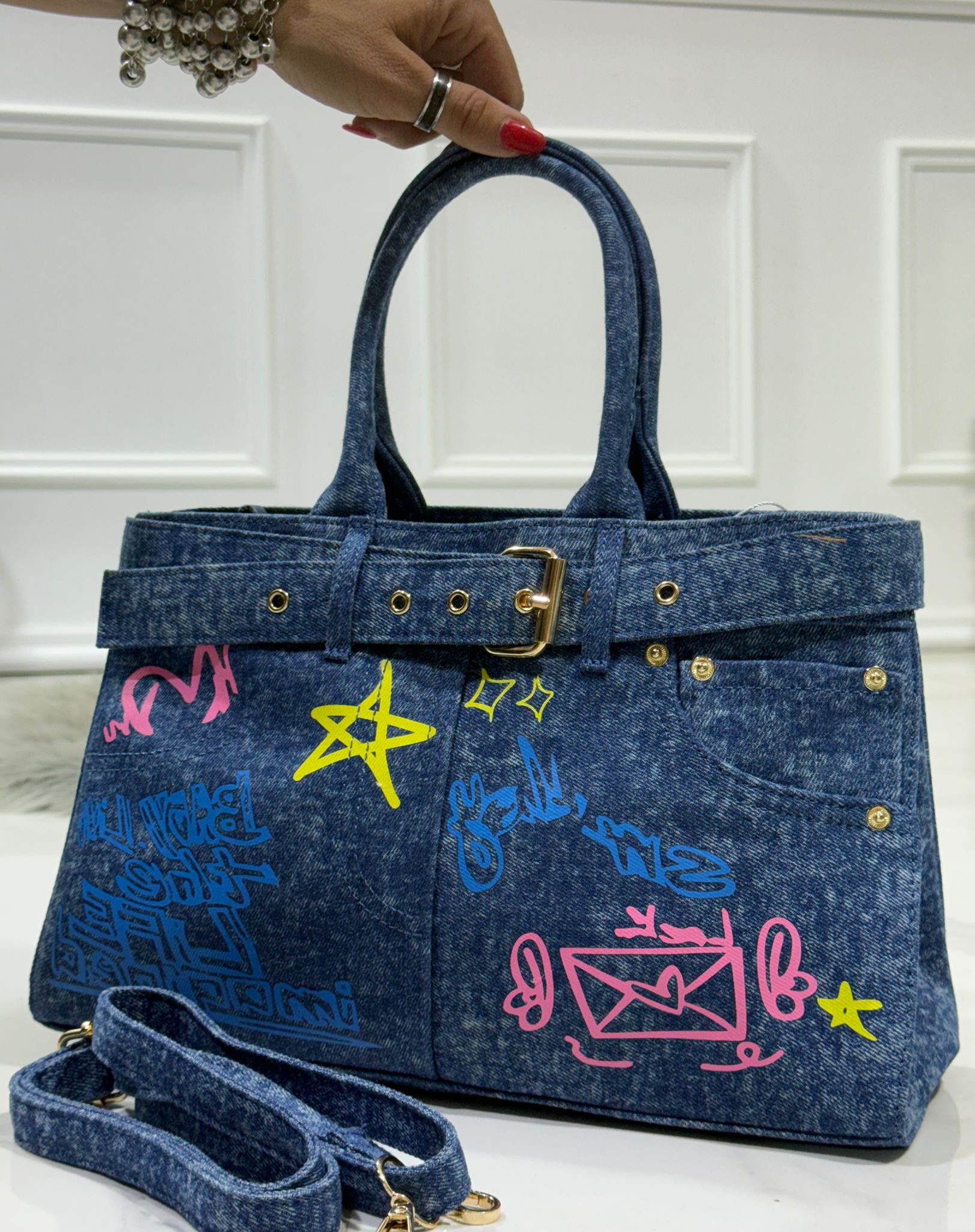Amanda Blue - Borsa