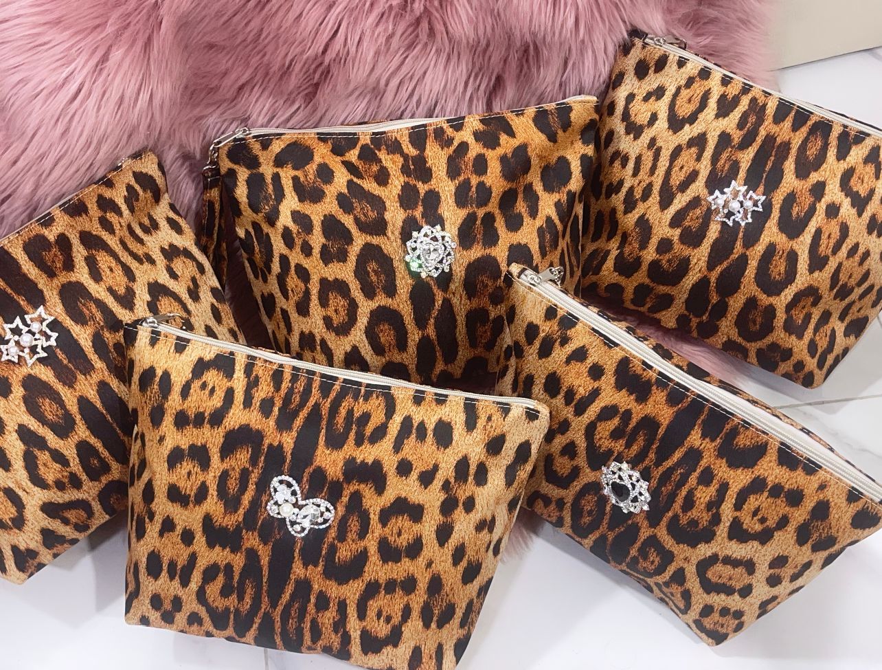 Pochette Leopard con Spilla