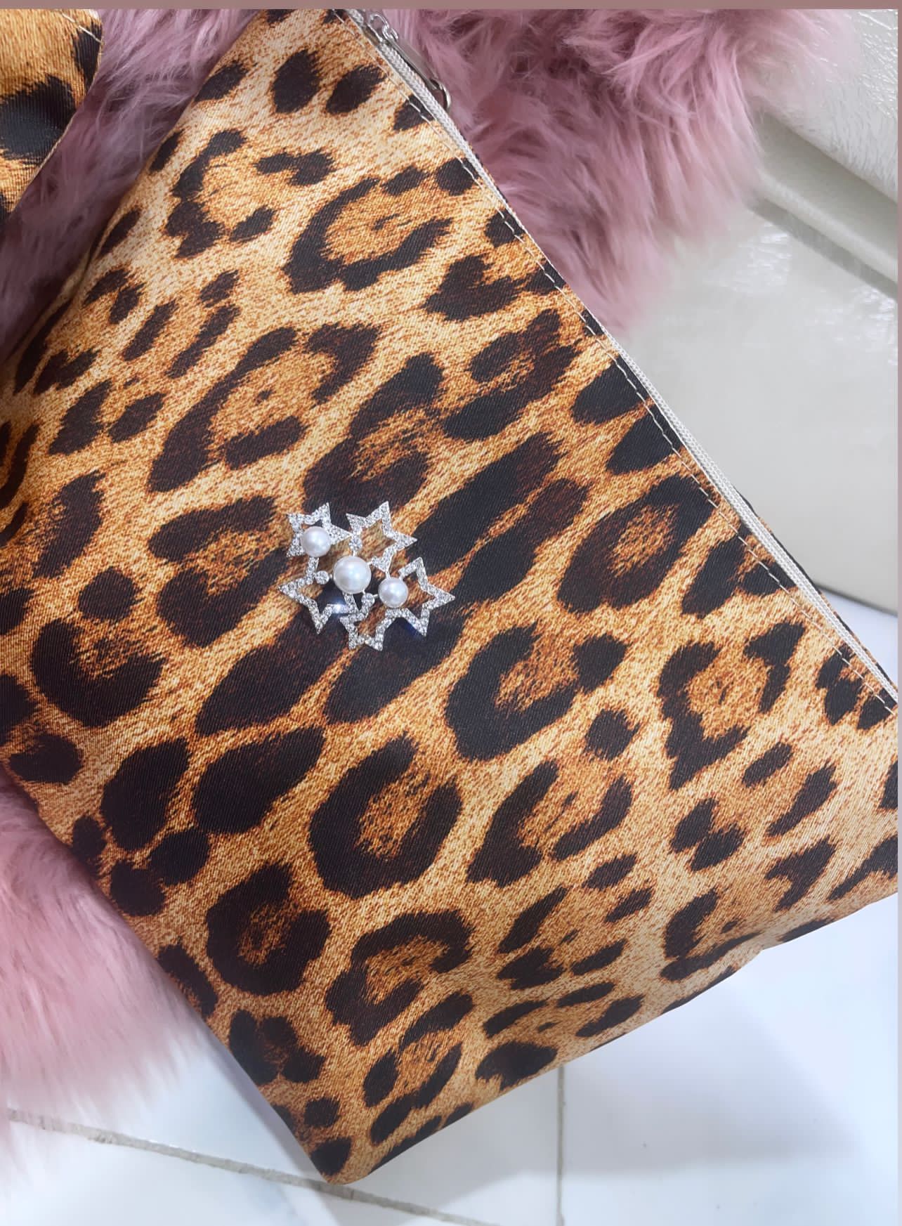 Pochette Leopard con Spilla