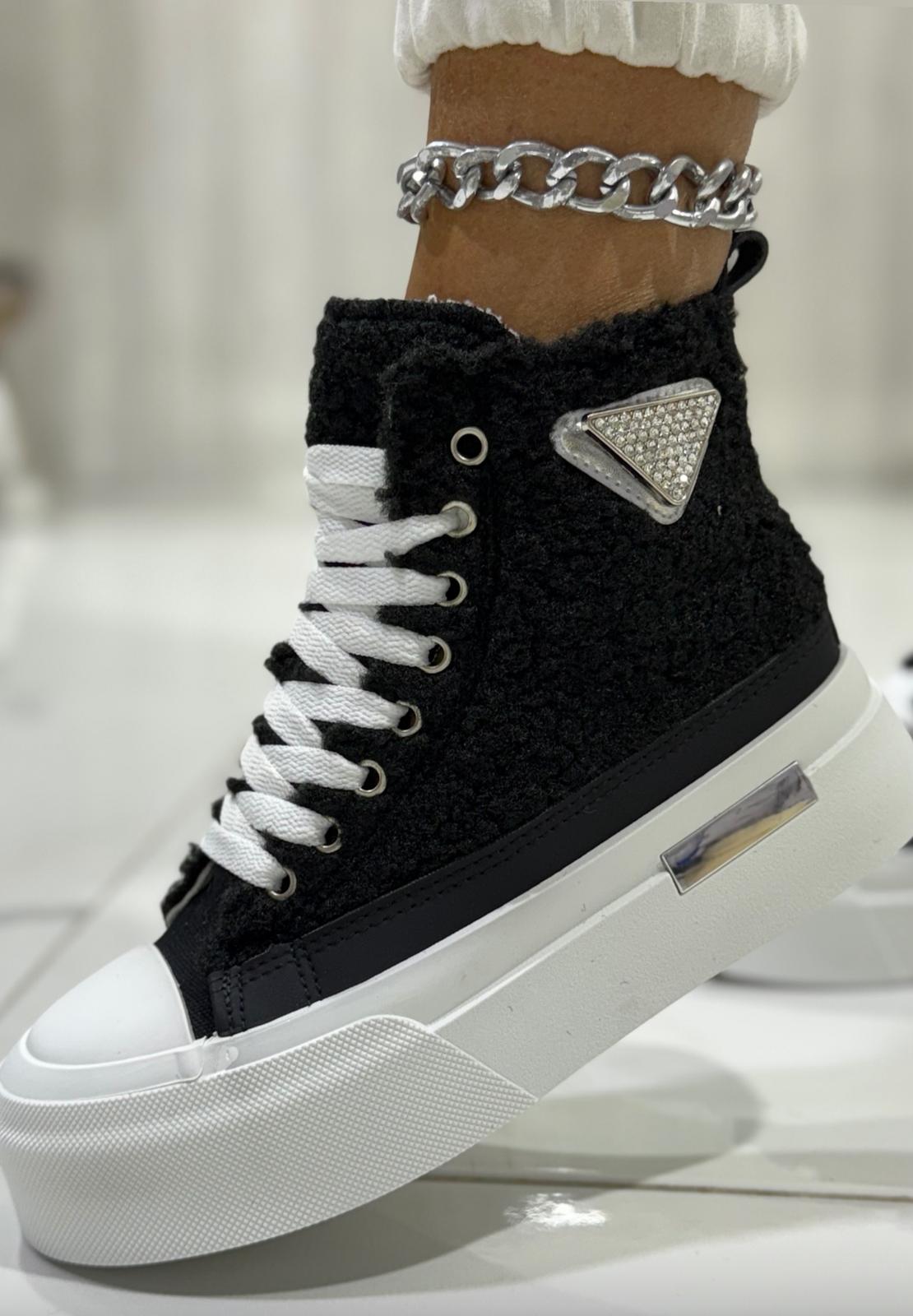 Tania Nere  - Sneakers