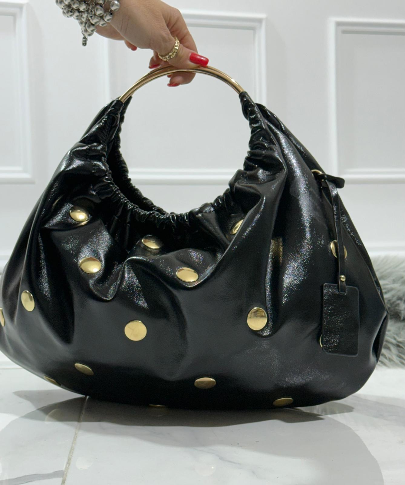 Chiara Black - Borsa
