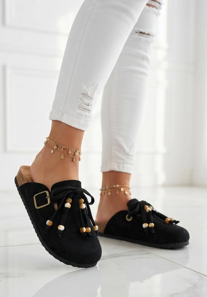 Emily Black - Sabot
