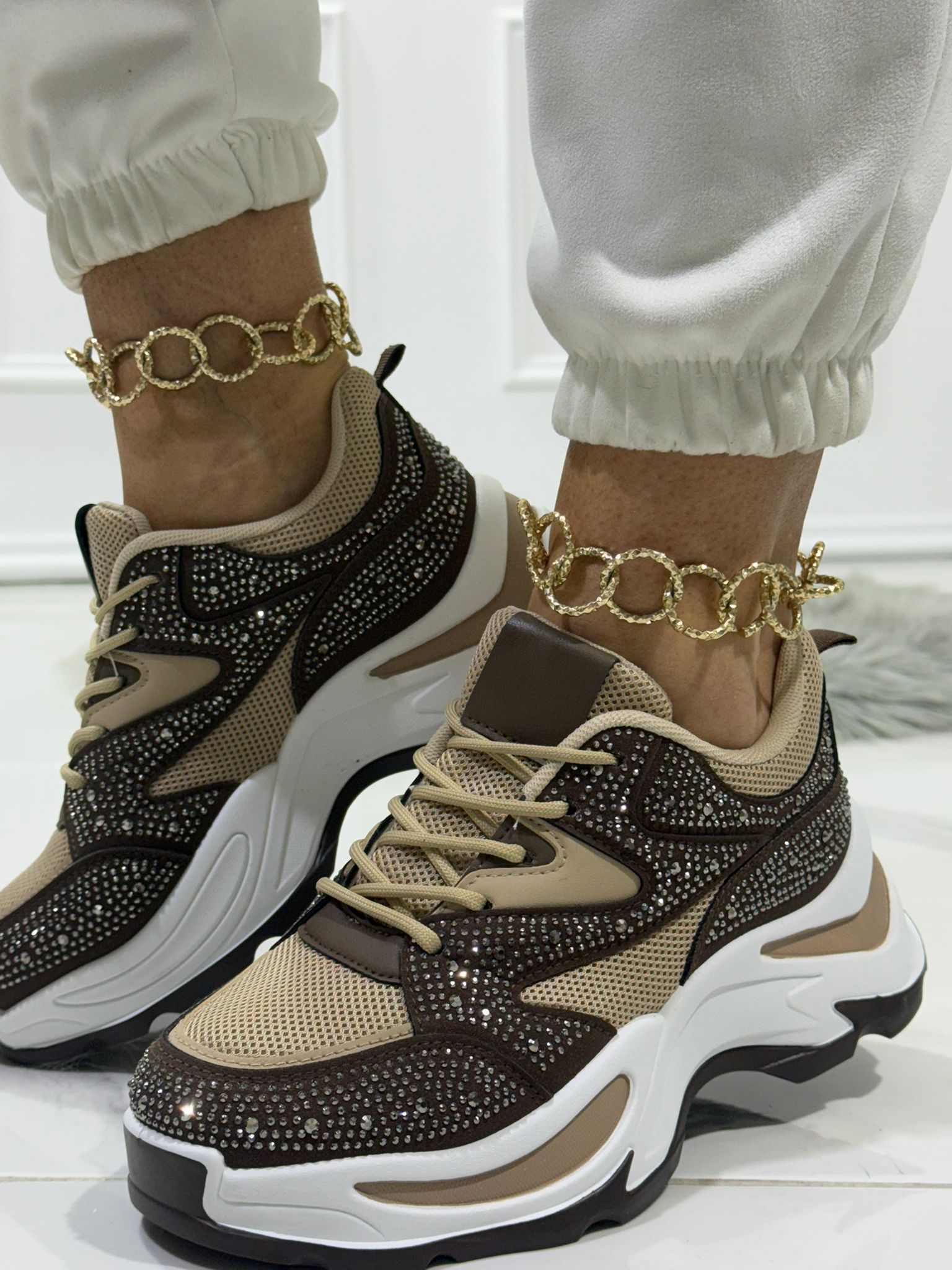 Wendy Brown - Sneakers