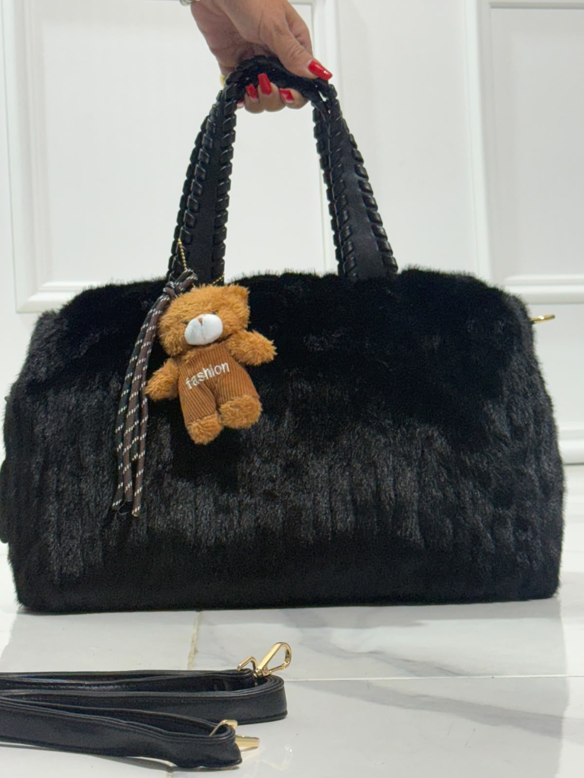 Sofia Black - Borsa