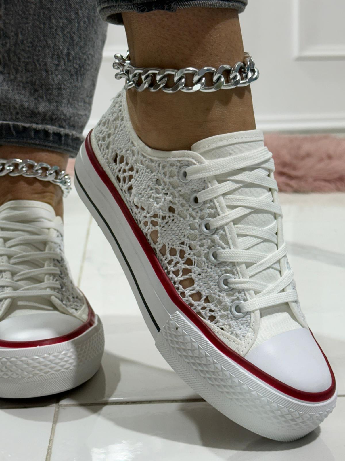 Emily White - Sneakers