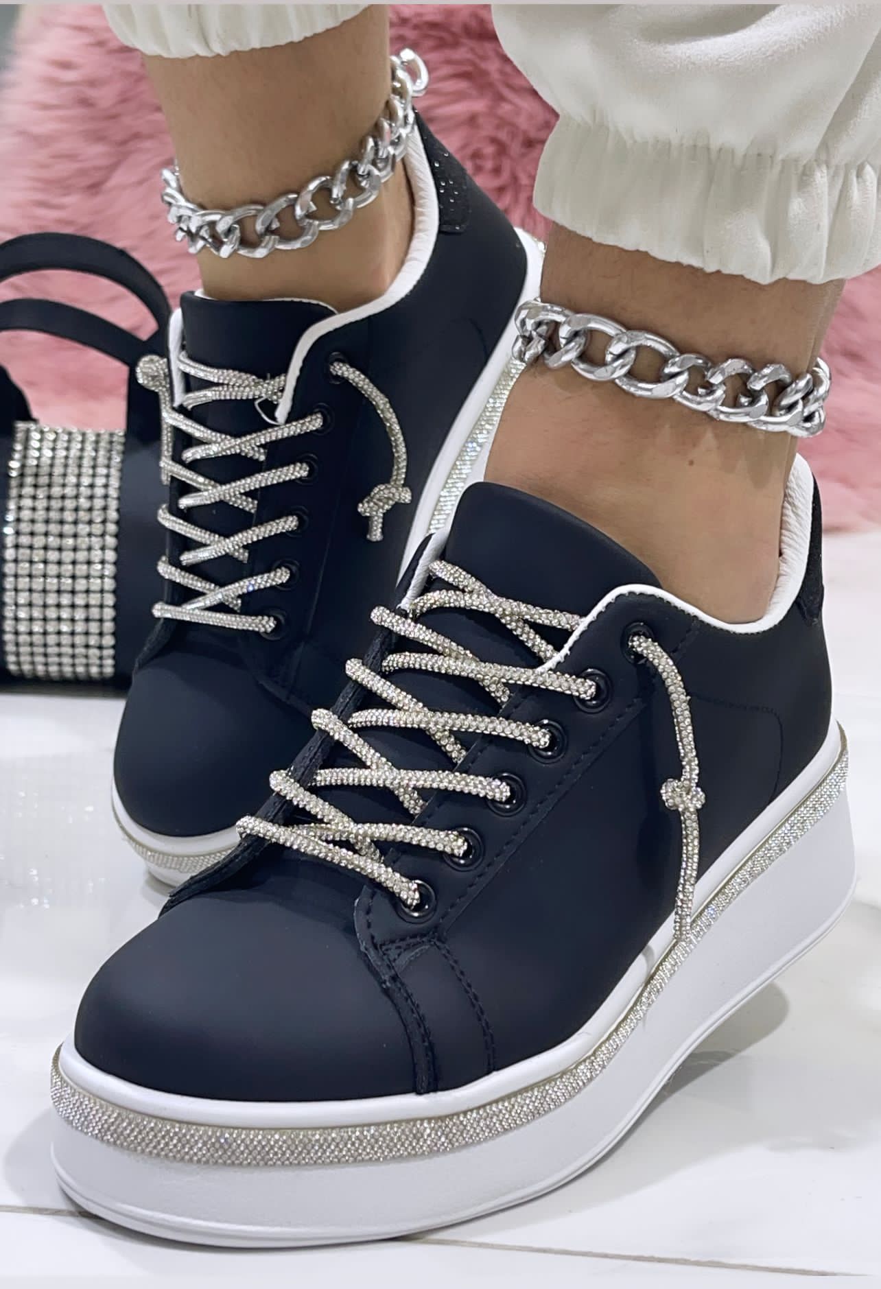 Sneakers Barcellona Nere Inserti Argento