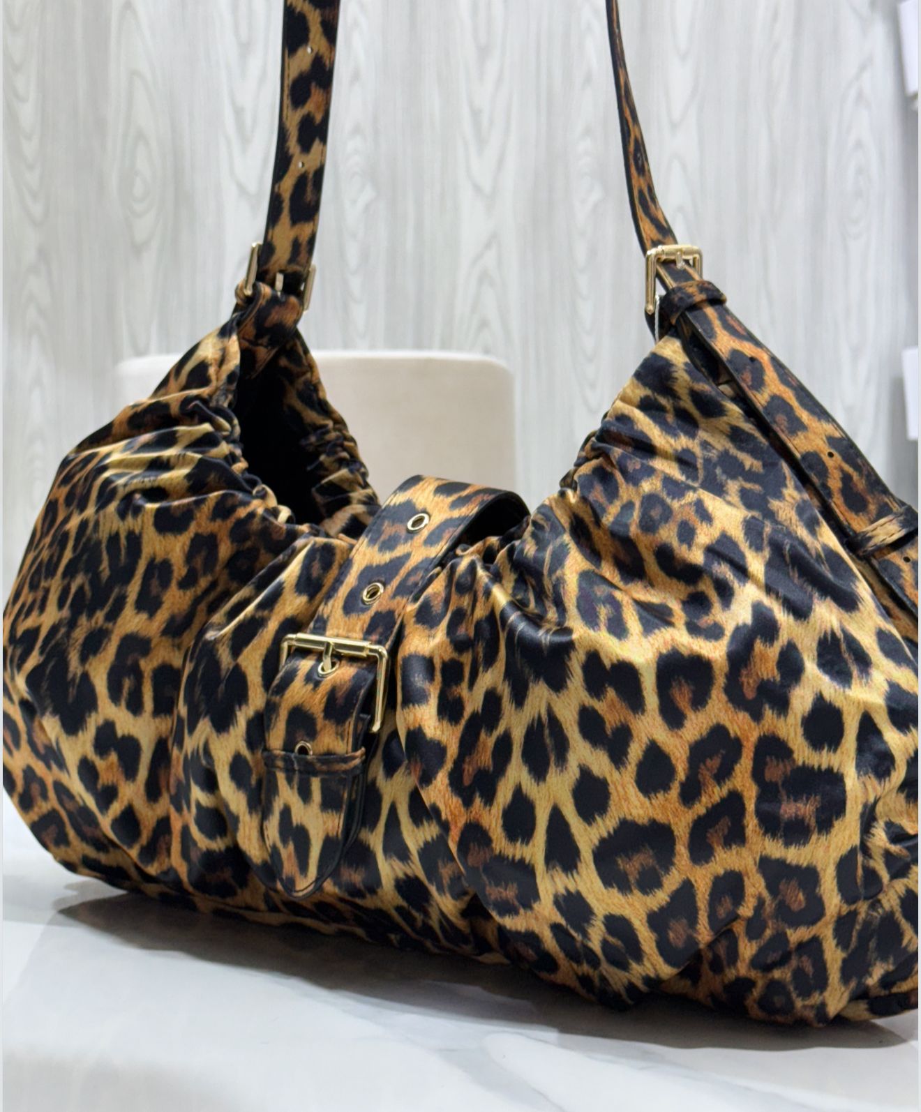 Monia Leopard - Borsa