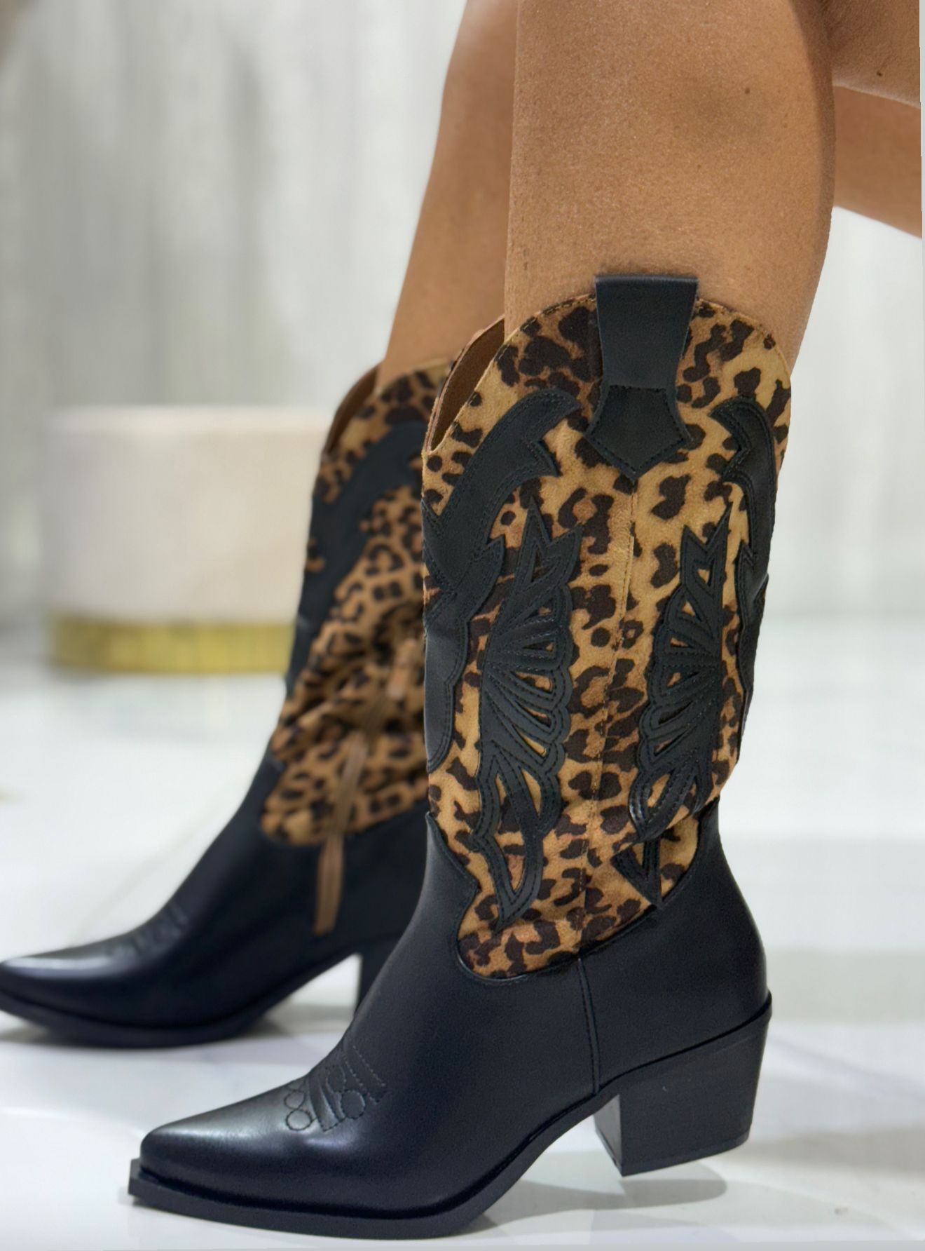 Chiara Leopard - Cowboys