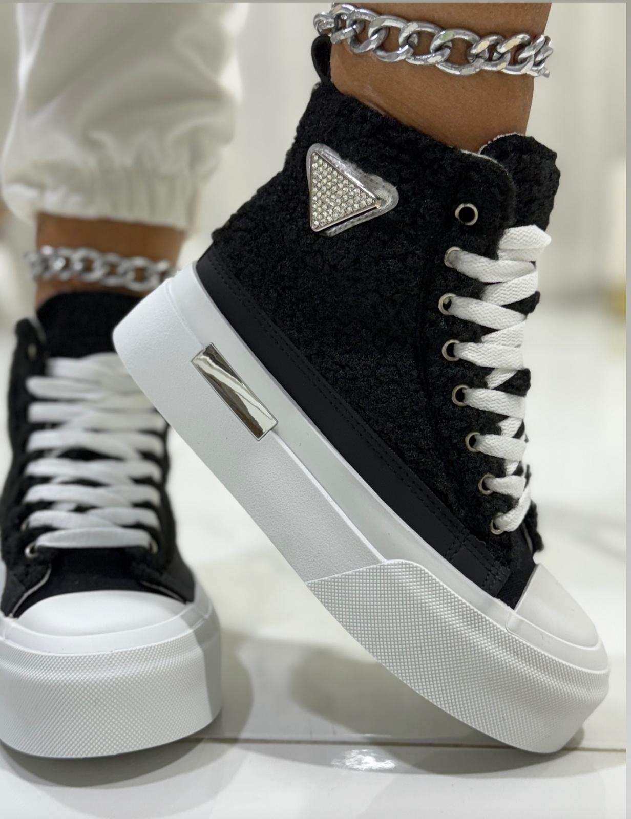Tania Nere  - Sneakers