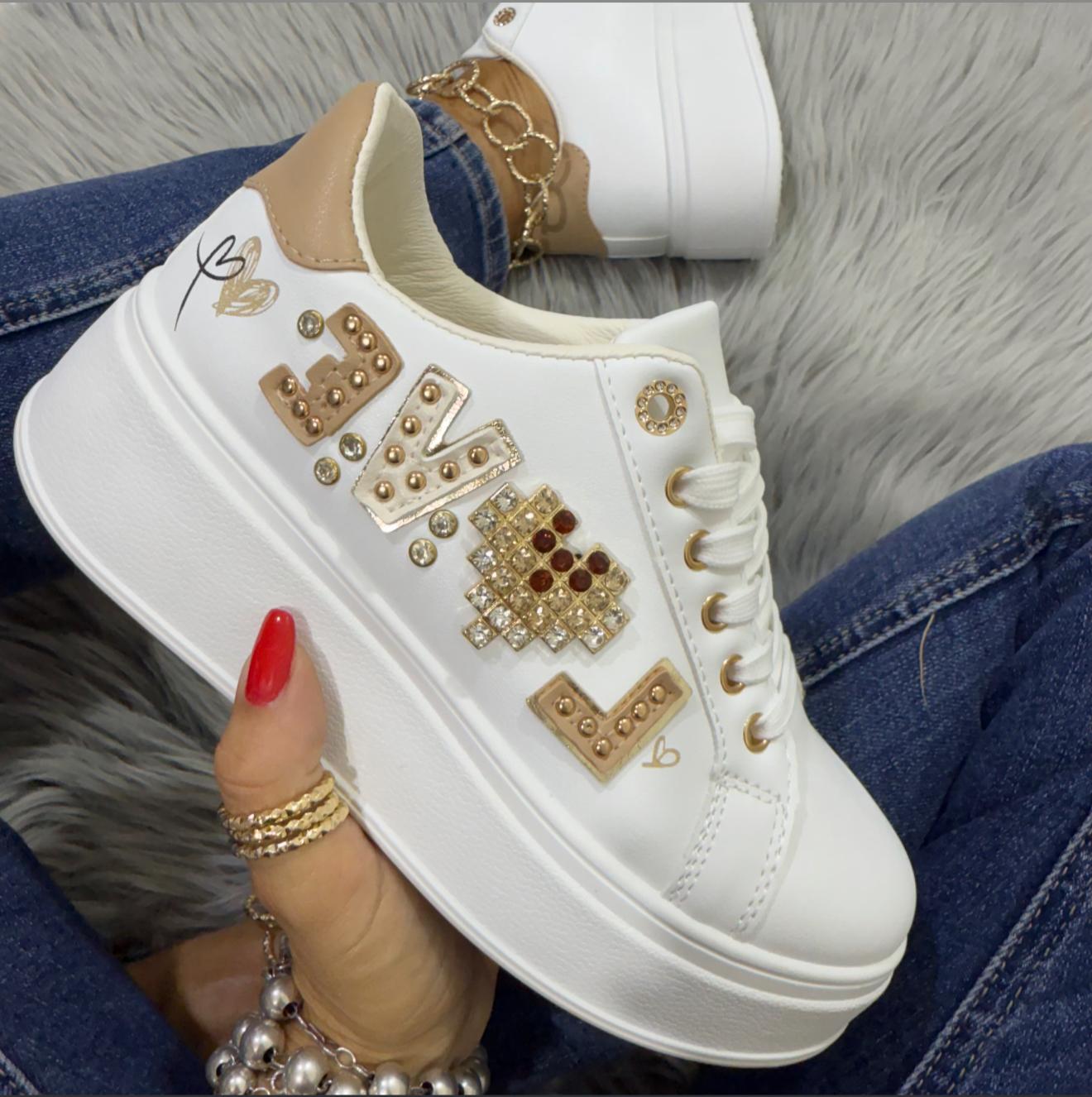 Emily White  - Sneakers