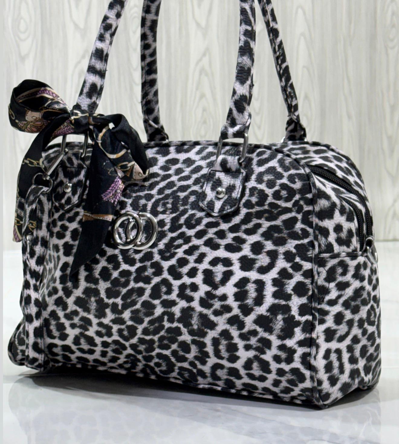 Monia  - Borsa