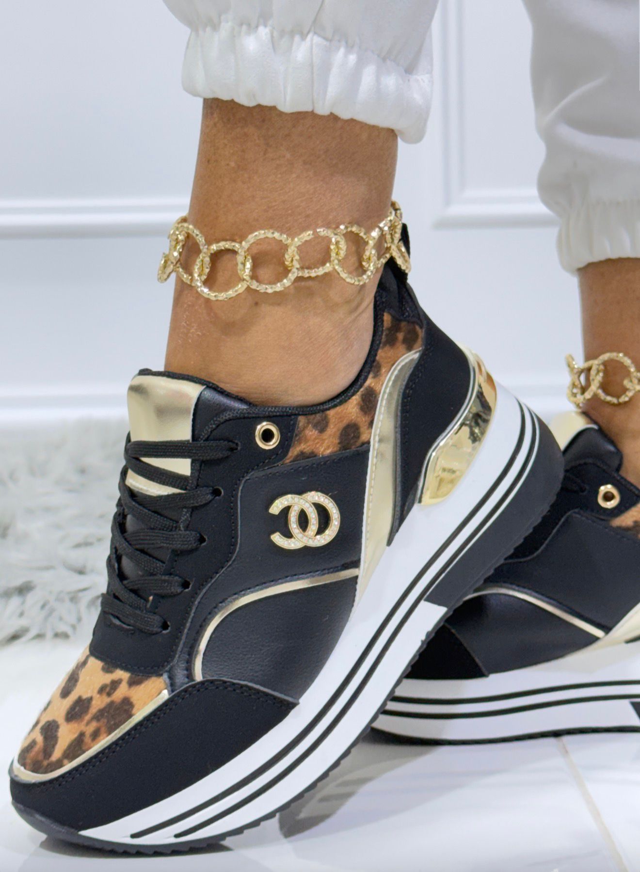 Miriam Black  - Sneakers