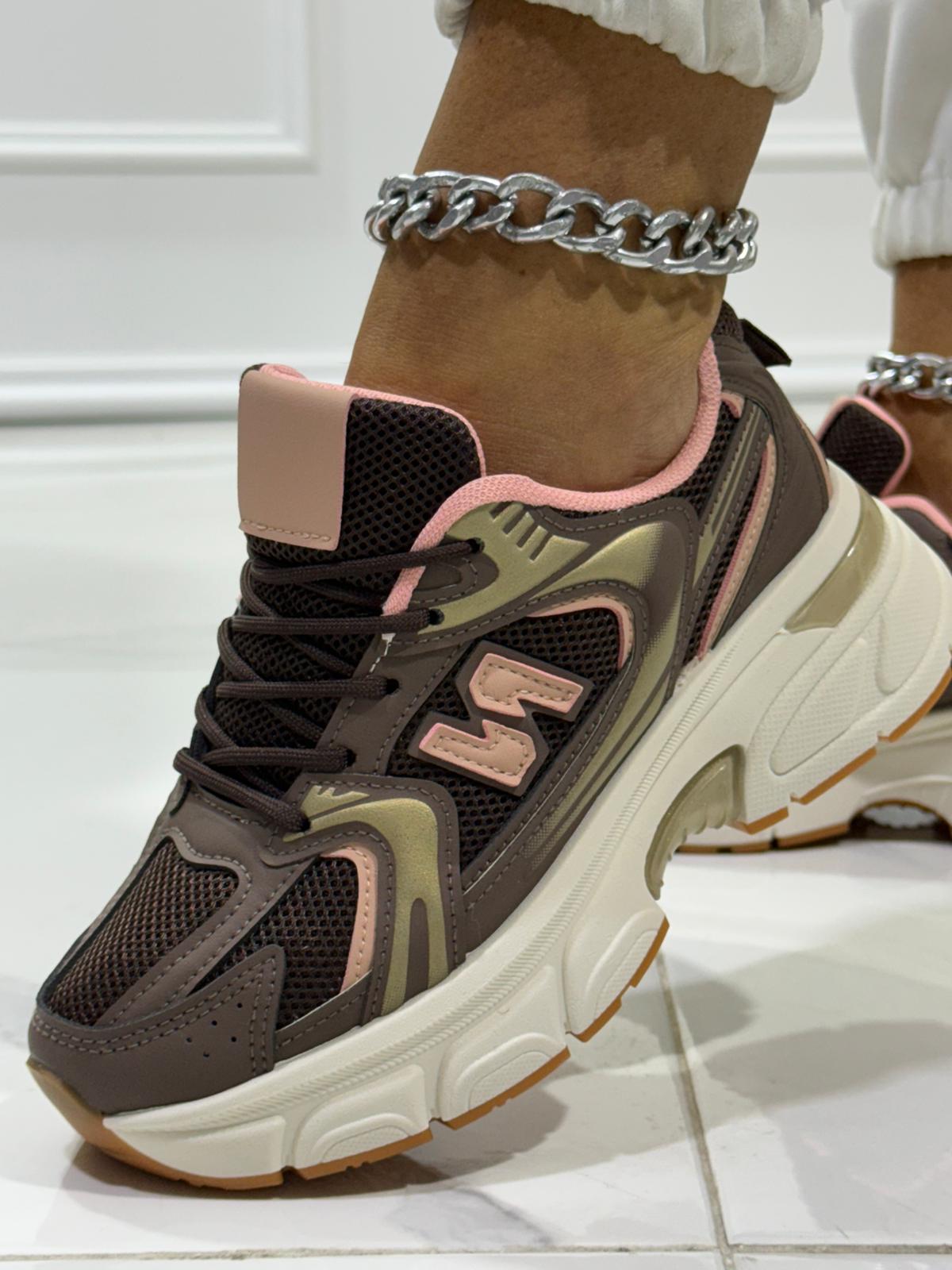 Masha Brown - Sneakers