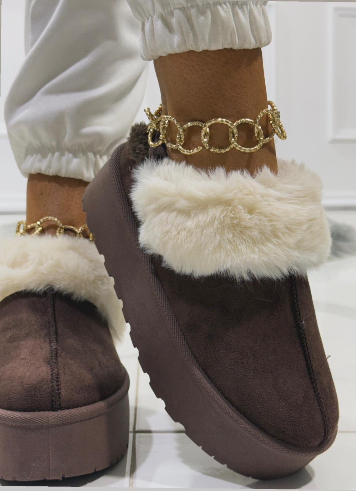 Erica Brown/White - Ciabatta