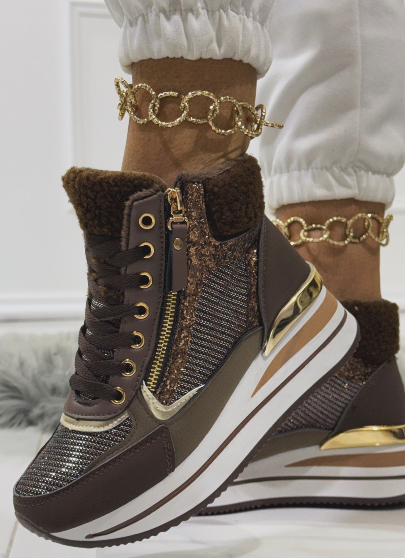 Shila Brown - Sneakers