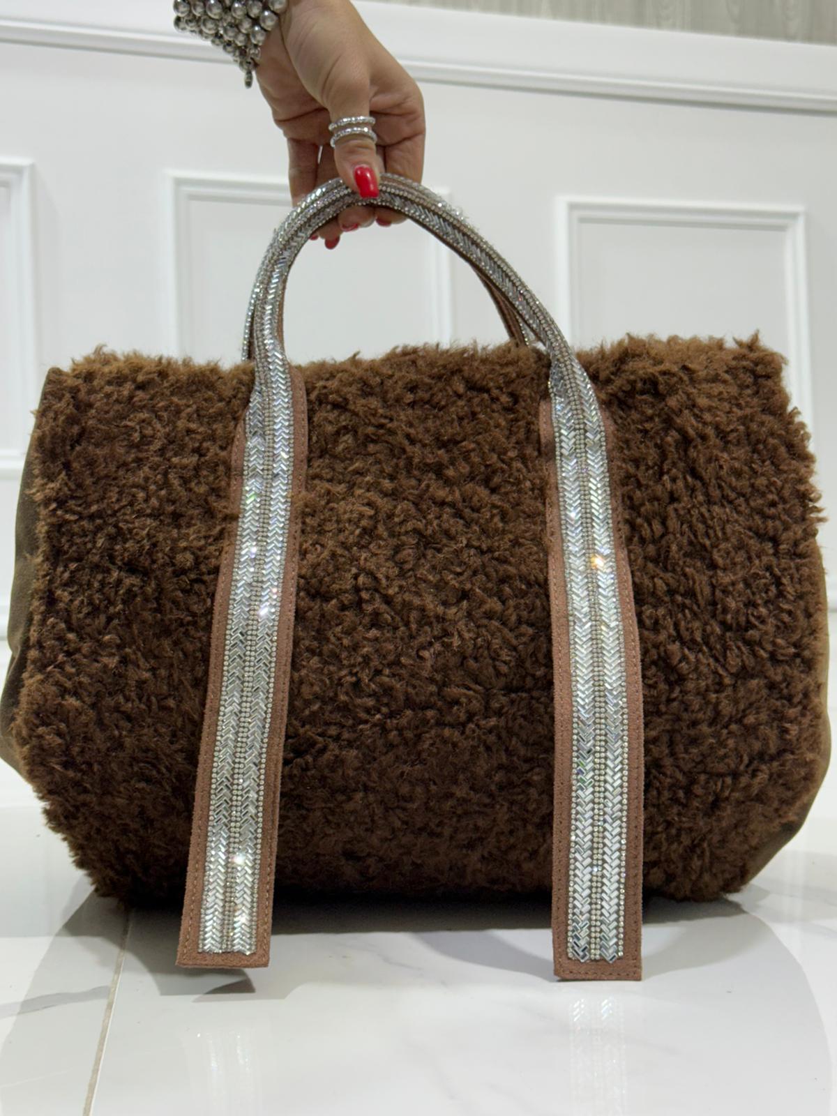 Zaira Brown  - Borsa