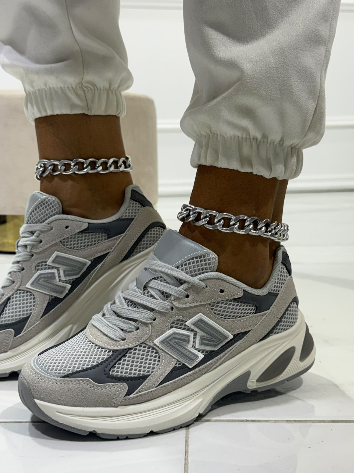 Lara Grey - Sneakers