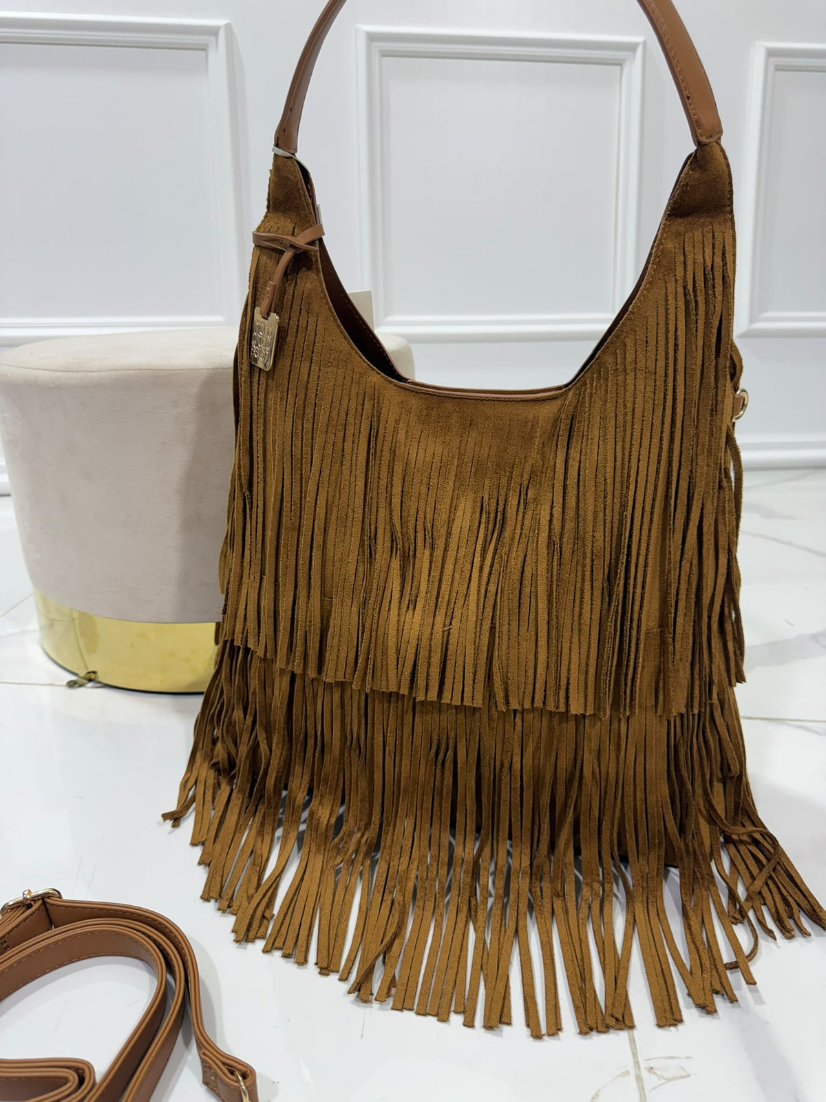 Adele Camel - Borsa
