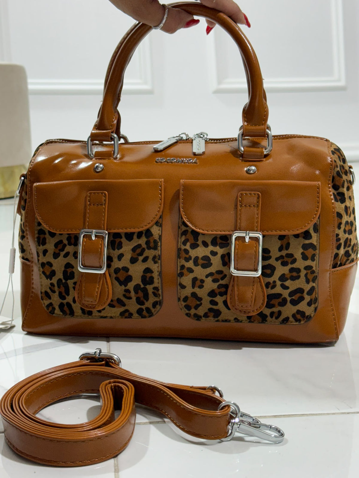 Dea Camel - Borsa