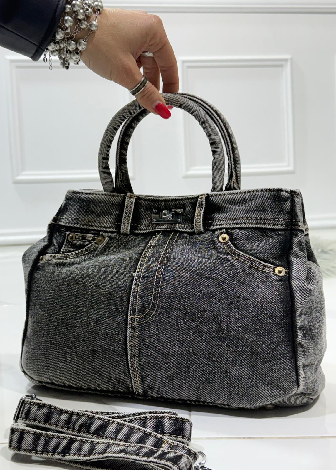 Clary Black  - Borsa