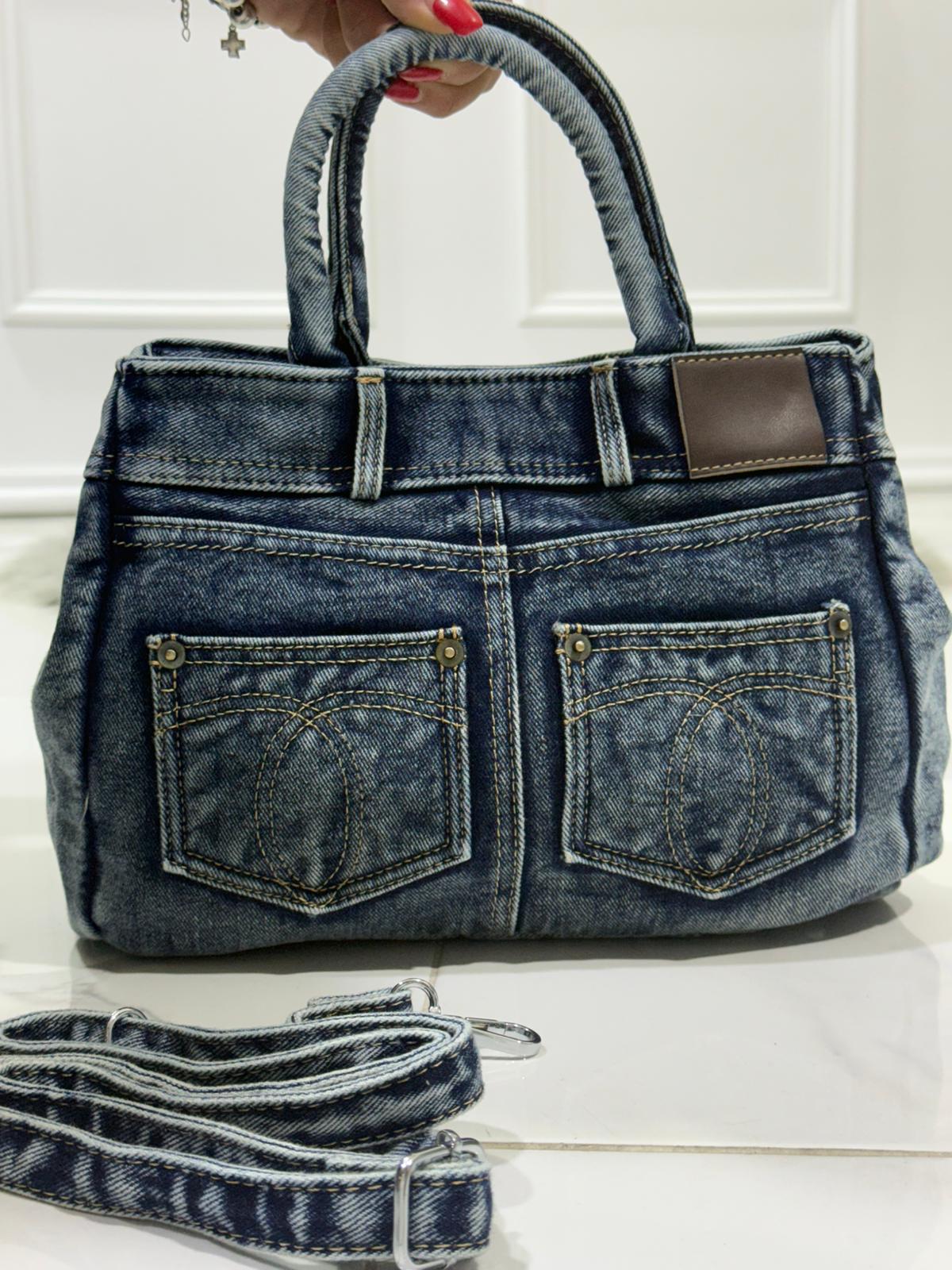 Clary Blue  - Borsa
