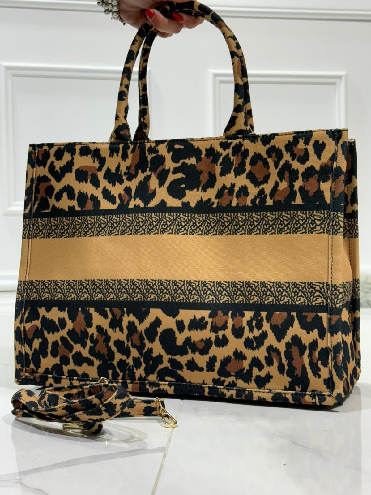 Sunny Camel - Borsa