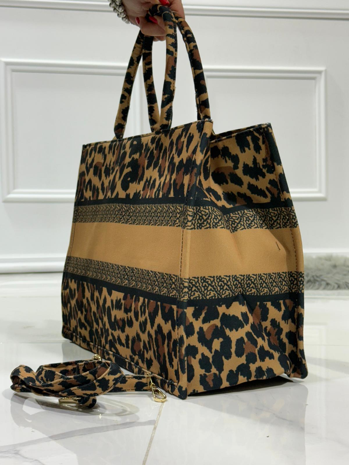 Sunny Camel - Borsa