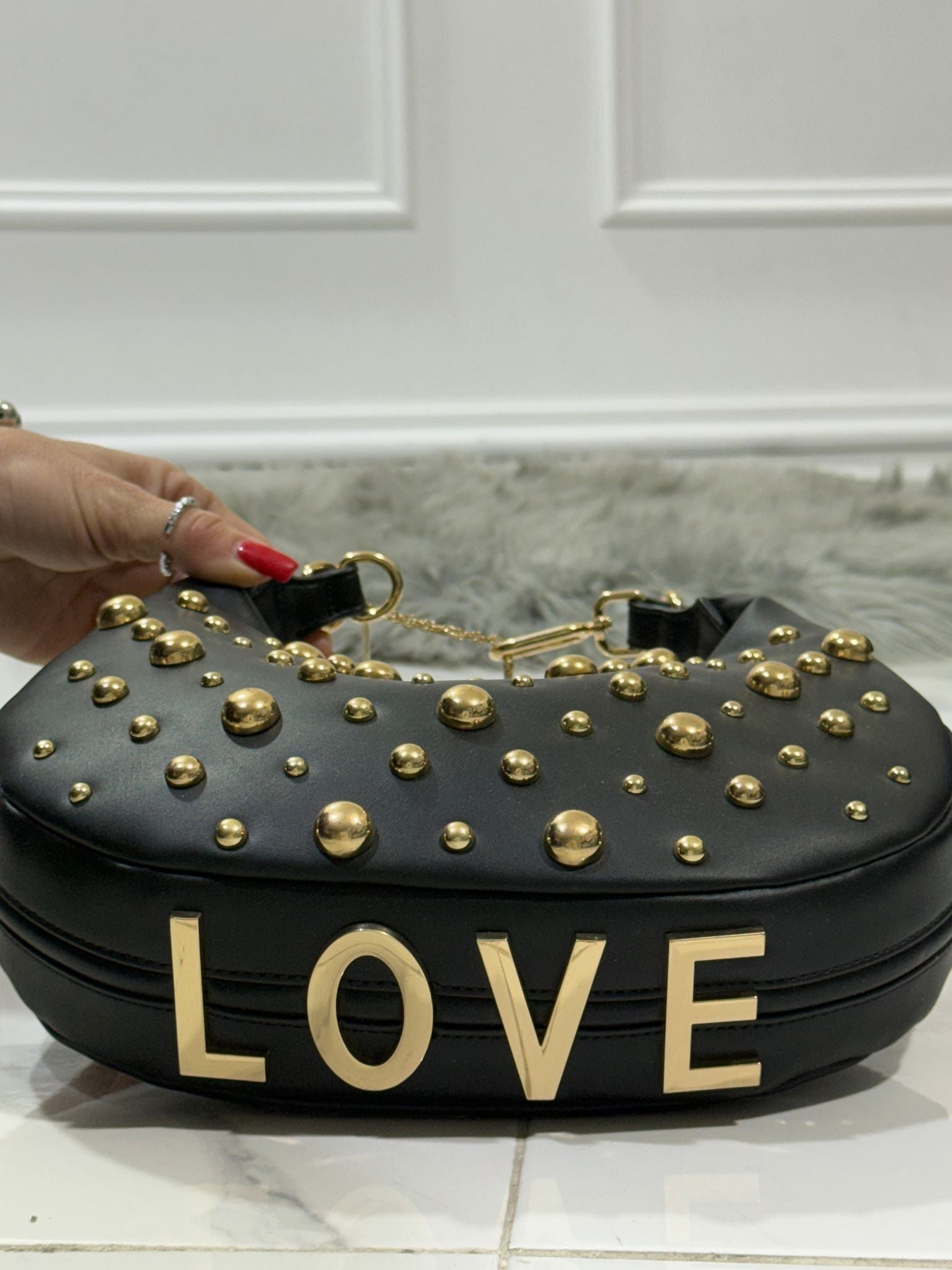Love Black   - Borsa