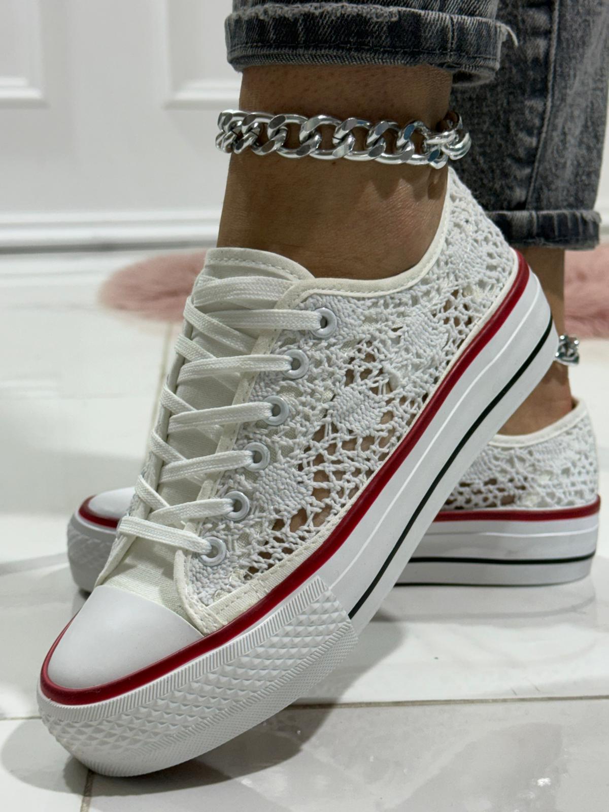 Emily White - Sneakers