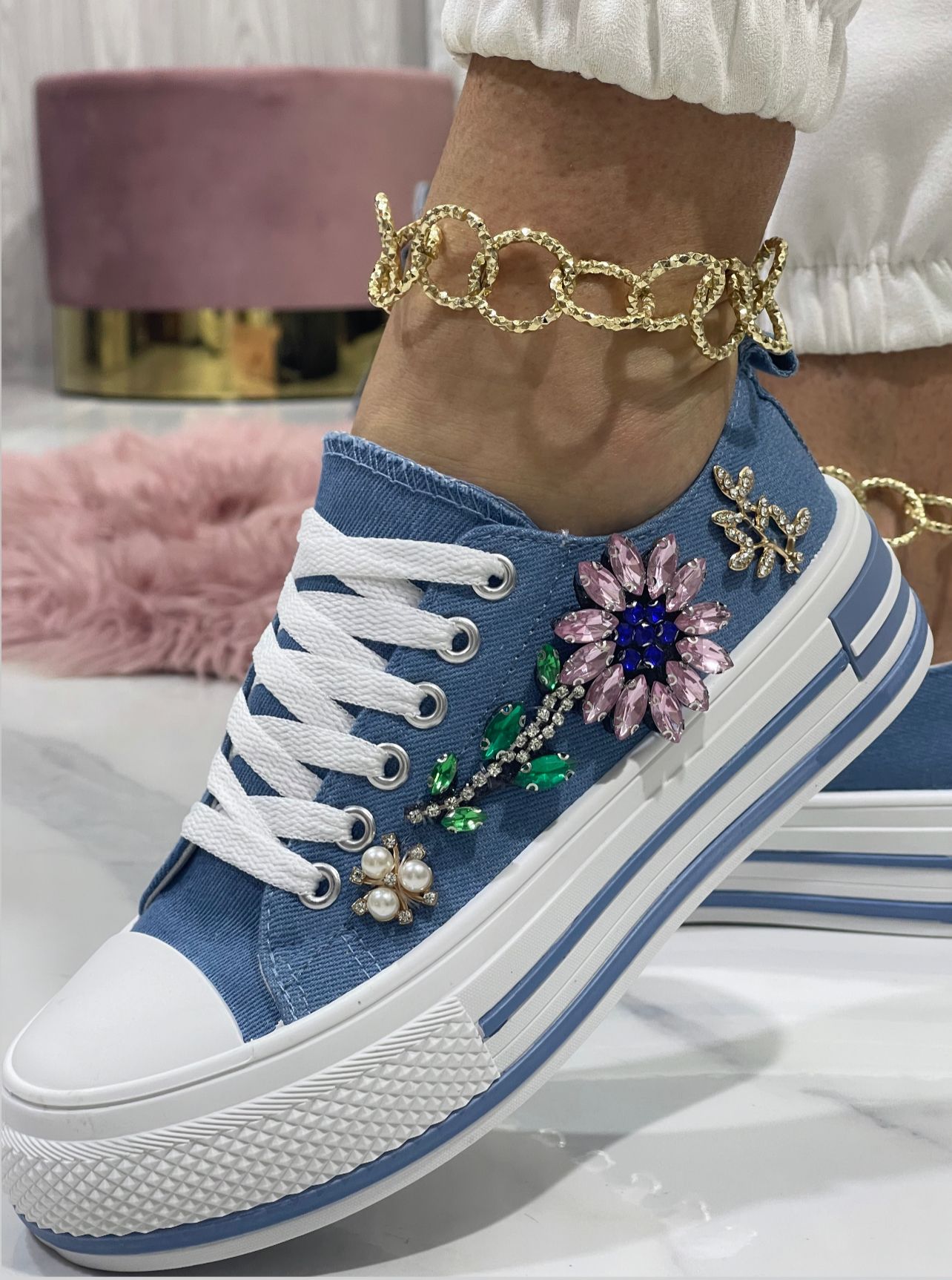 Musa Danim - Sneakers